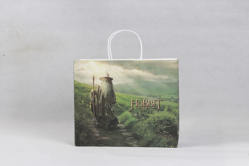 HOBBIT唯美藝術風格化妝品白卡紙袋定制 HOBBIT唯美藝術風格化妝品白卡紙袋定制