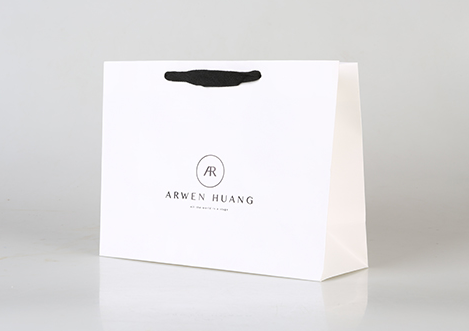 如何定制服裝紙袋,才能增加自己的品牌效應 如何定制服裝紙袋,才能增加自己的品牌效應