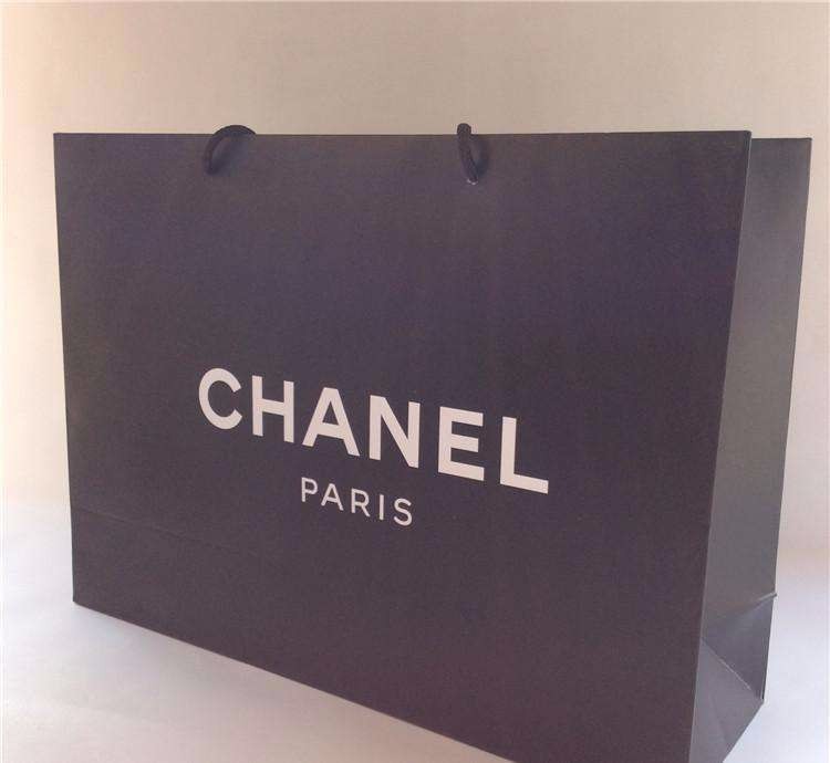 如何讓服裝紙袋順應時代的發展 如何讓服裝紙袋順應時代的發展