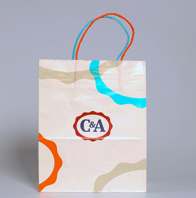 服裝紙袋定做選擇什么材質？