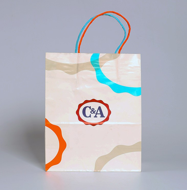 服裝紙袋該找什么樣的廠家來定做？