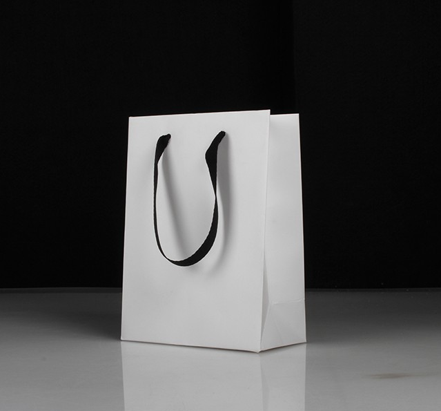 少量牛皮紙袋不通過(guò)印刷廠,如何印刷定制 少量牛皮紙袋不通過(guò)印刷廠,如何印刷定制