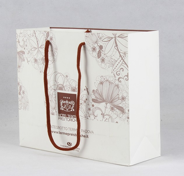 服裝紙袋定制時(shí)想油墨干燥加快這么做 服裝紙袋定制時(shí)想油墨干燥加快這么做