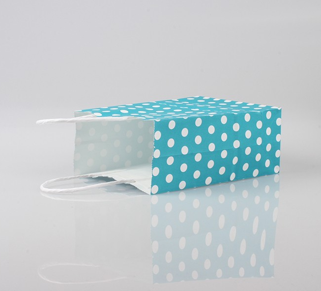 紙袋定制和公版紙袋如何選擇，看網友們怎么說？